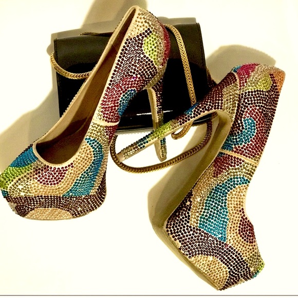 Steve Madden Dyvinal Ultra High Heel Platform Pump - Picture 3 of 8